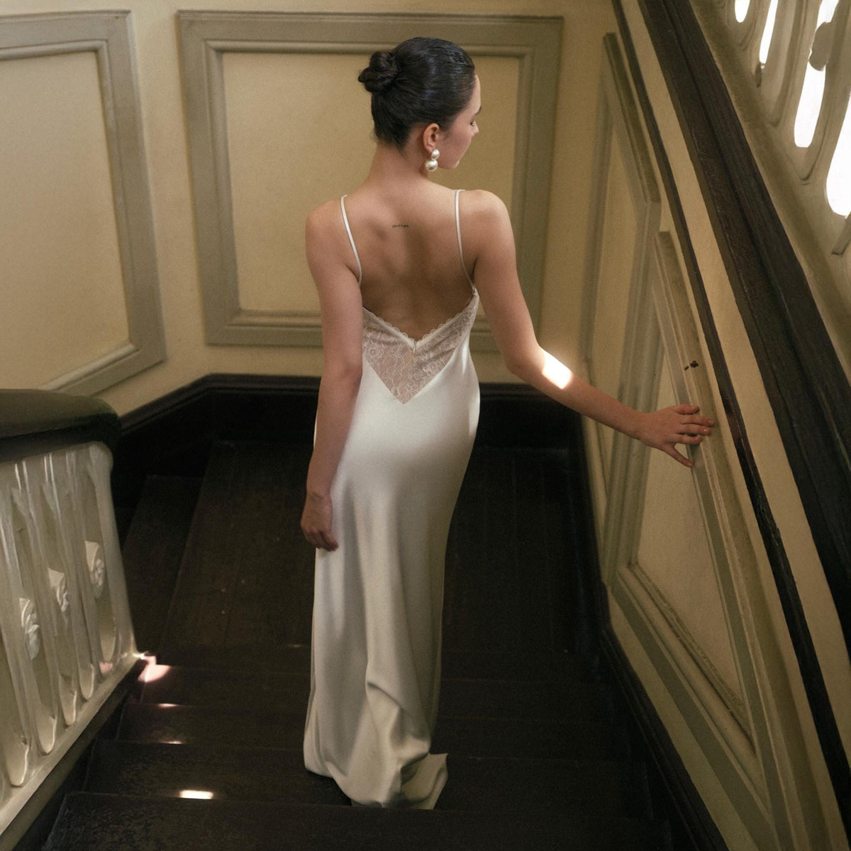 Minimalist Pearl Silk Wedding Dress • Backless Lace Bridal Gown • Civil Ceremony Reception Elegant Occasion Wear