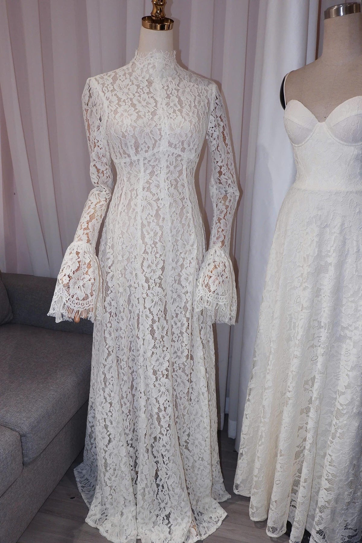 Vintage Lace Wedding Dress Modest Bridal Gown Long Sleeve A Line Bridal Outfit Victorian European Style Romantic Reception Look