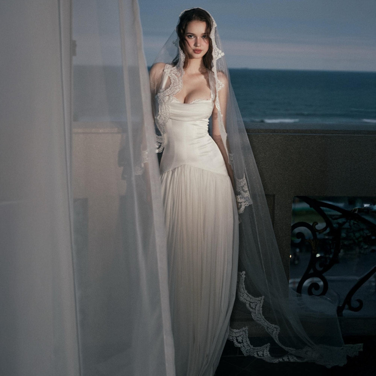 Vintage Silk Wedding Gown Corset Bridal Romantic Ivory Maxi Retro Prom Outfit Cottagecore Reception Bridalwear