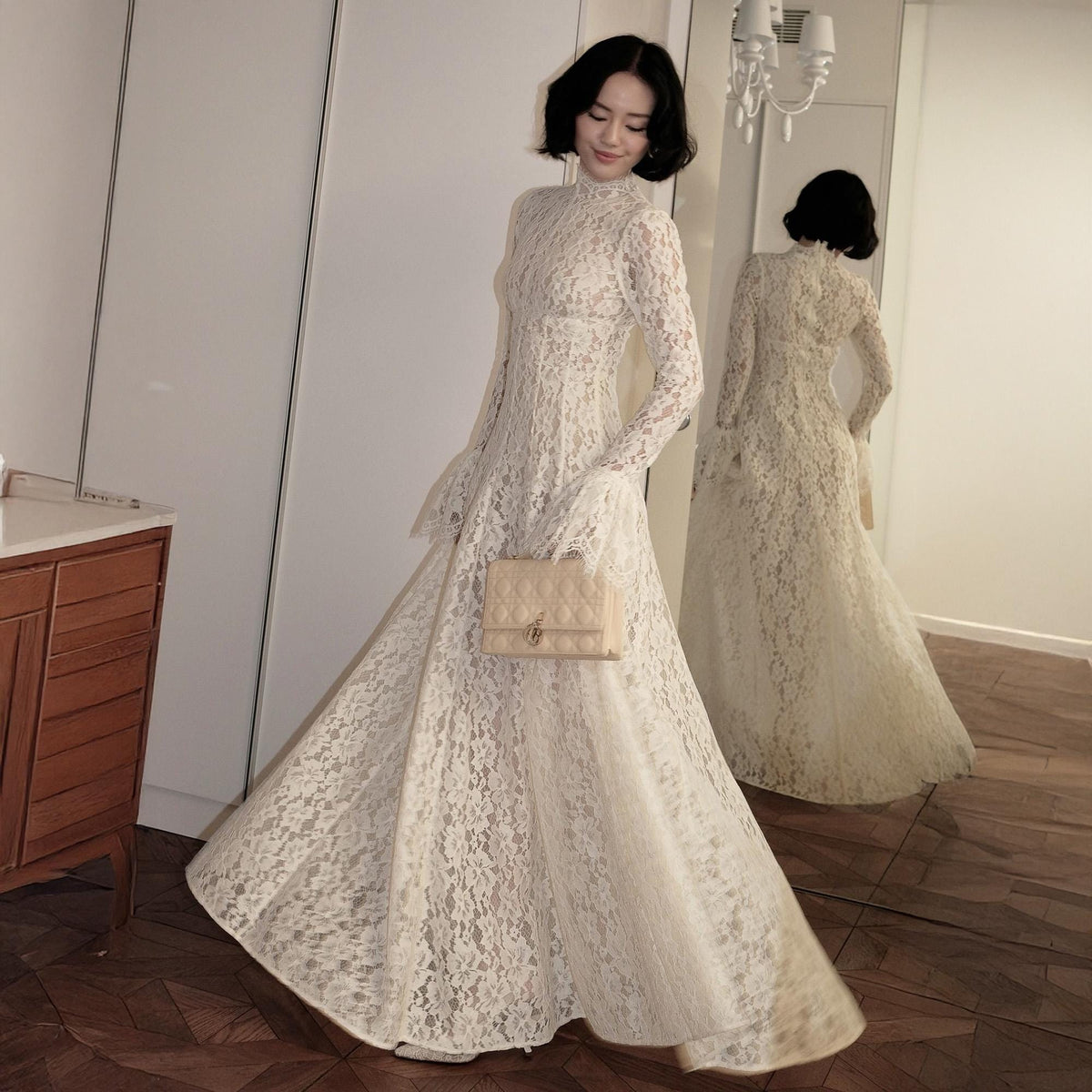 Vintage Lace Wedding Dress Modest Bridal Gown Long Sleeve A Line Bridal Outfit Victorian European Style Romantic Reception Look